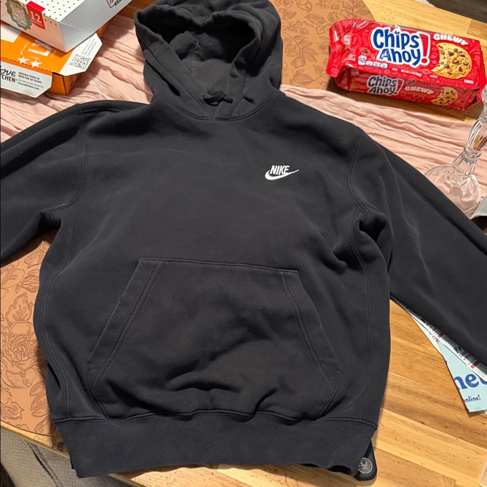 Nike Men's Black Pullover Hoodie